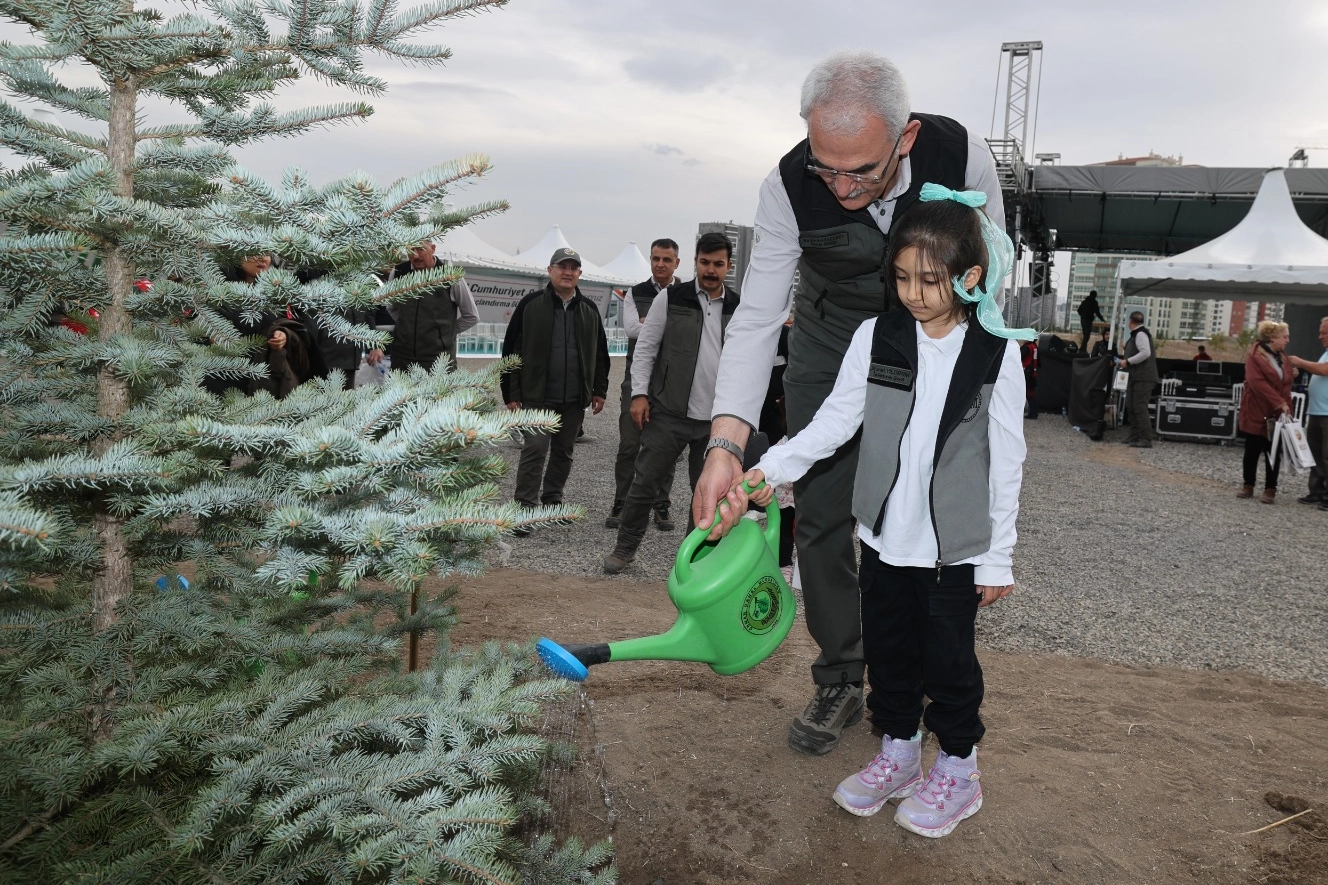 Orman Haftası'nda yanan alanlar fidanlarla buluşacak