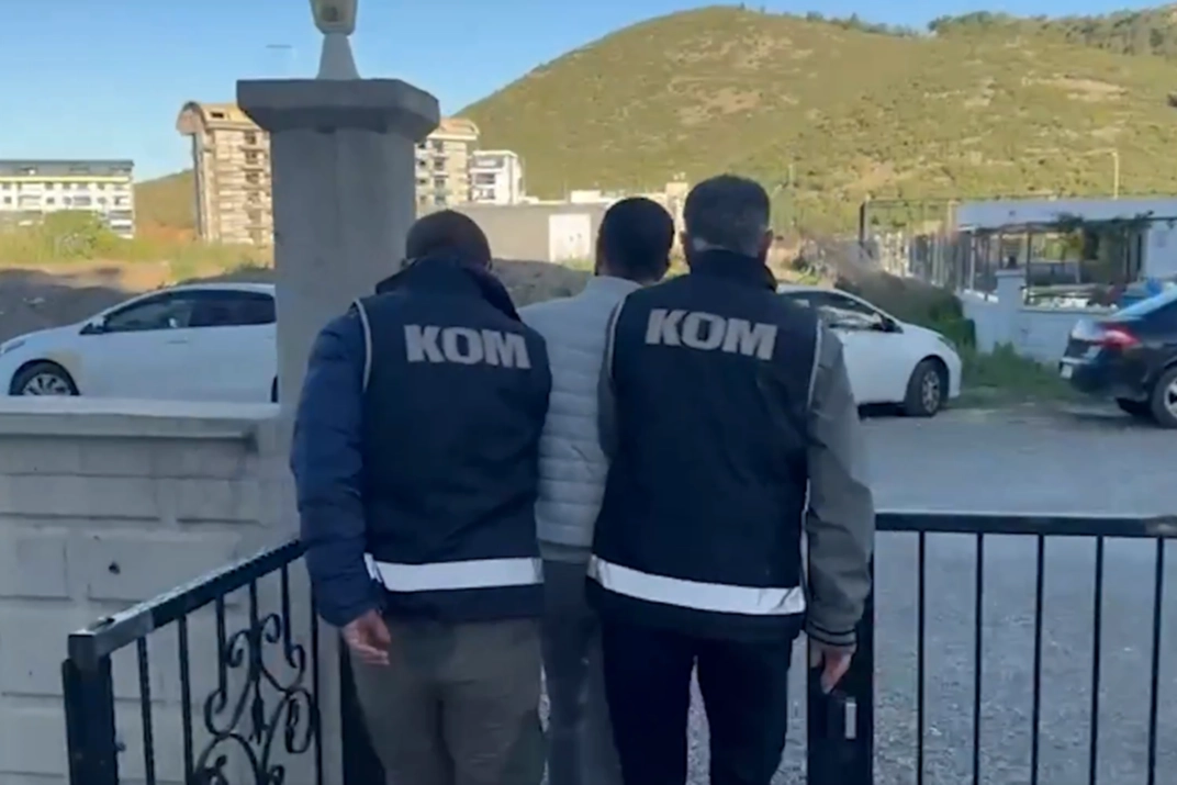 4 il merkezli 6 ayrı organize suç örgütüne 158 gözaltı!