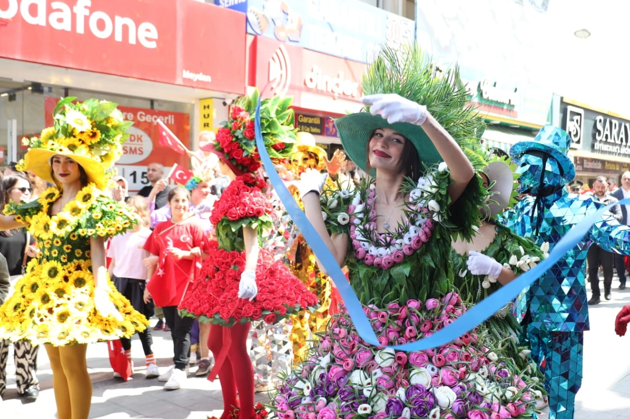 Kocaeli'de 23 Nisan coşkusu Gebze’den başladı