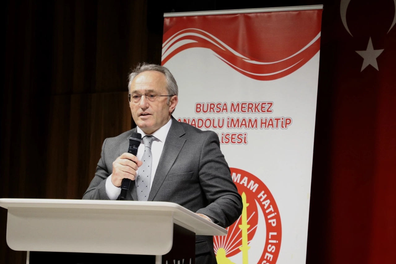 Bursa’da “Anadolu Mektebi öğrencilerinin dilinden Sezai Karakoç” paneli düzenlendi