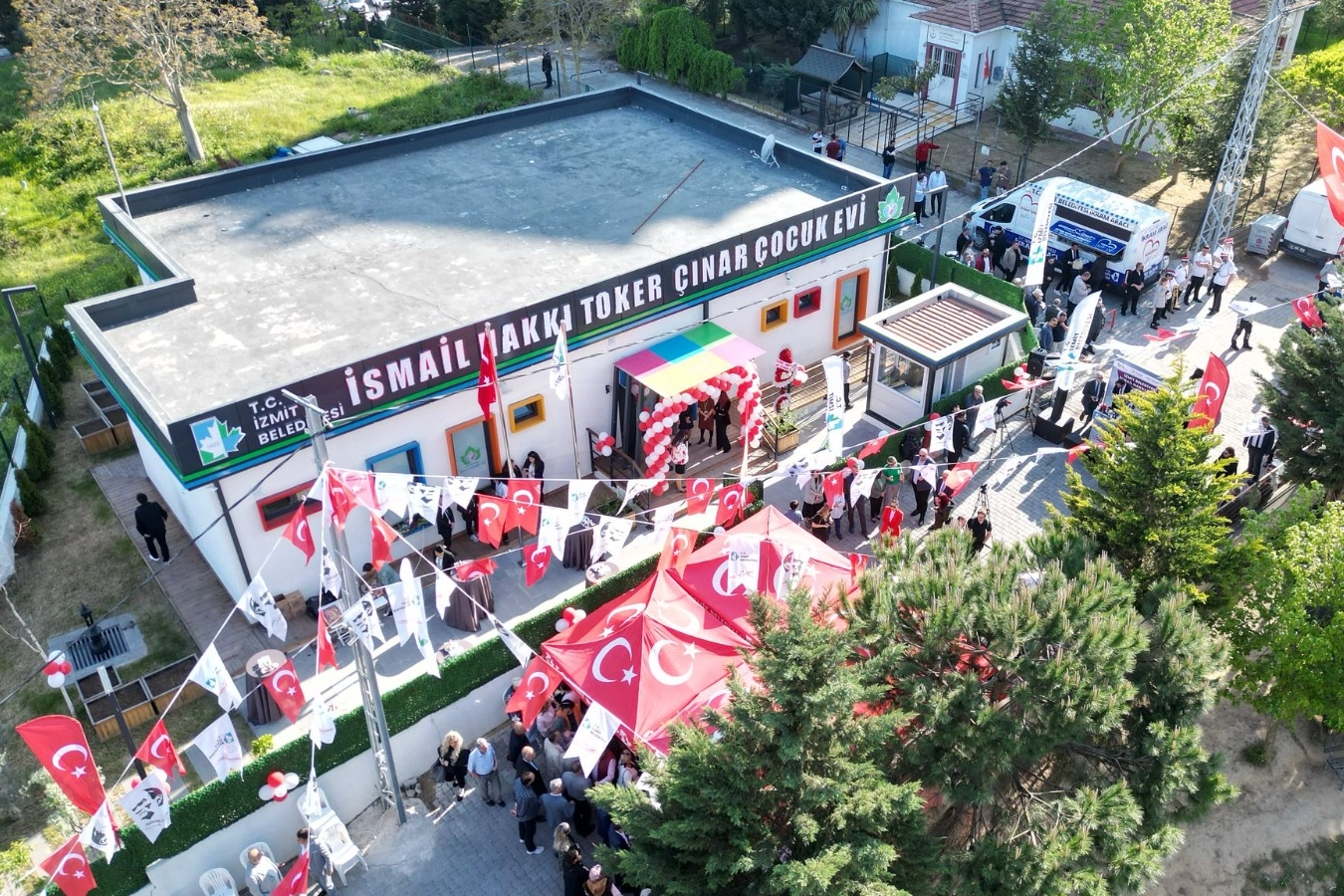 İzmit Erenler'e İsmail Hakkı Toker Çınar Çocuk Evi