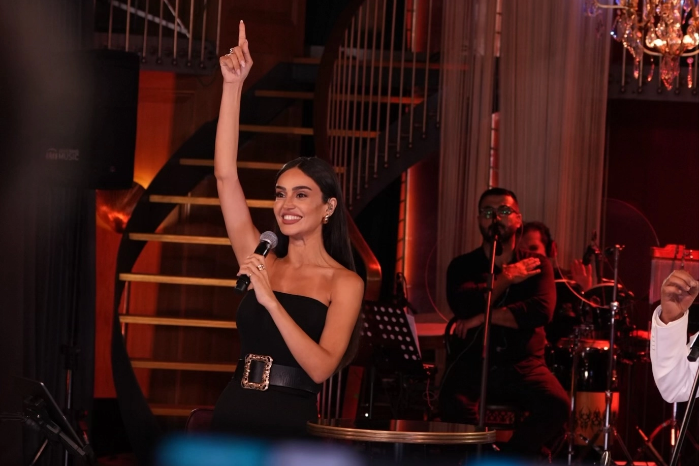 Elif Buse Doğan, başarısını ekrana taşıdı!