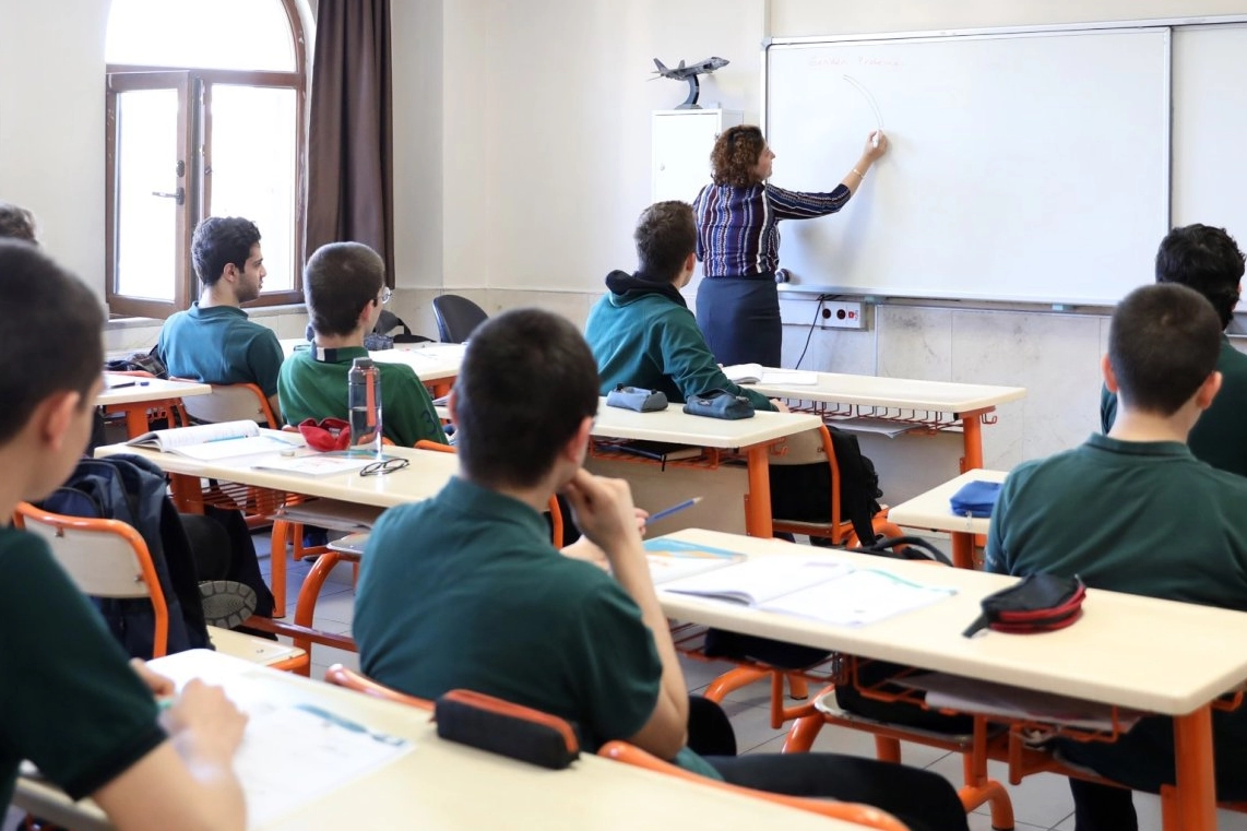 Öğretmenlerin yer değiştirme takvimleri belli oldu