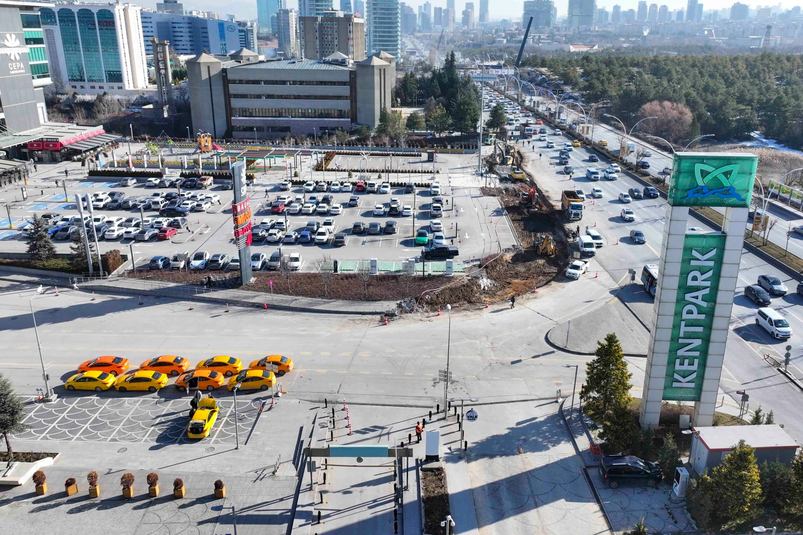 Başkentte AVM çıkışlarına trafik düzenlemesi