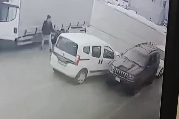 Muayene istasyonunda fren testi kazası!