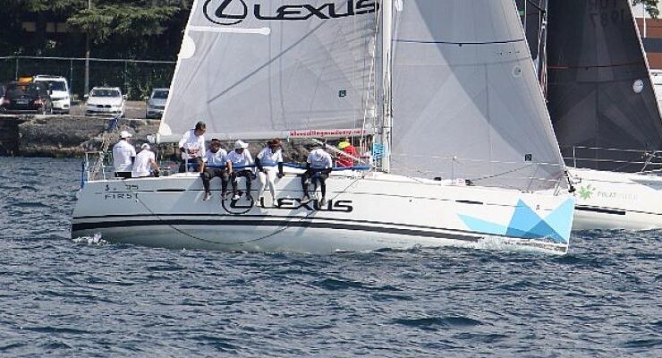 Lexus Sailing Team İlk Yarışıyla “İstanbul’da Yelken Açtı”