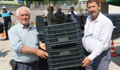 Manisa’da 4 bin 200 zeytin kasası Demircili üreticiye verildi