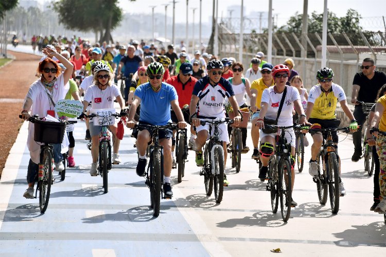 Mersin Büyükşehir Belediye Başkanı Vahap Seçer, 3 Haziran Dünya Bisiklet