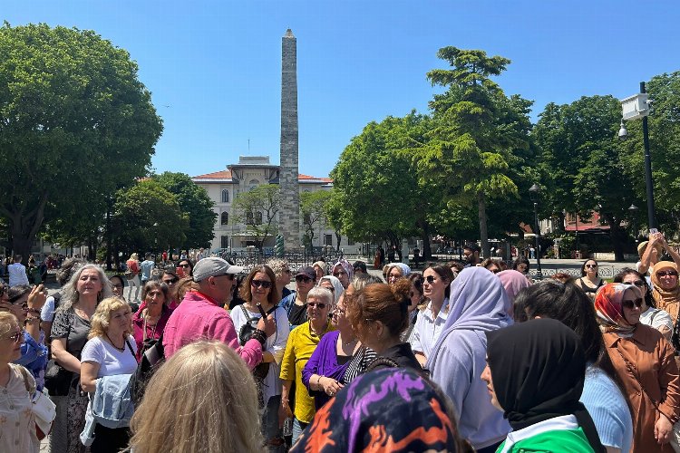 İzmit Belediyesi Kadın ve Aile Hizmetleri Müdürlüğü’ne bağlı İZGiM Kadın