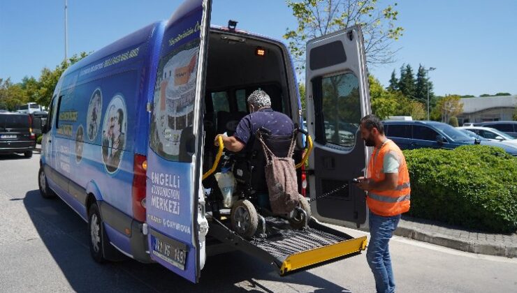 Çayırova Belediyesi’nden hasta nakil hizmeti