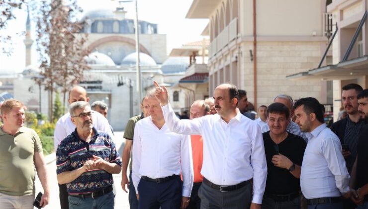 Başkan Altay Türbeönü esnafıyla buluştu