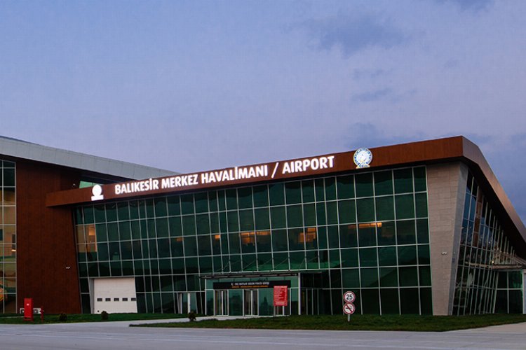 “Hava yolunu, halkın yolu yaptık” diye övünen Balıkesir’de iktidar 76