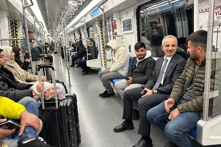 Ulaştırma ve Altyapı Bakanı Abdulkadir Uraloğlu, Ankara uçağı için İstanbul