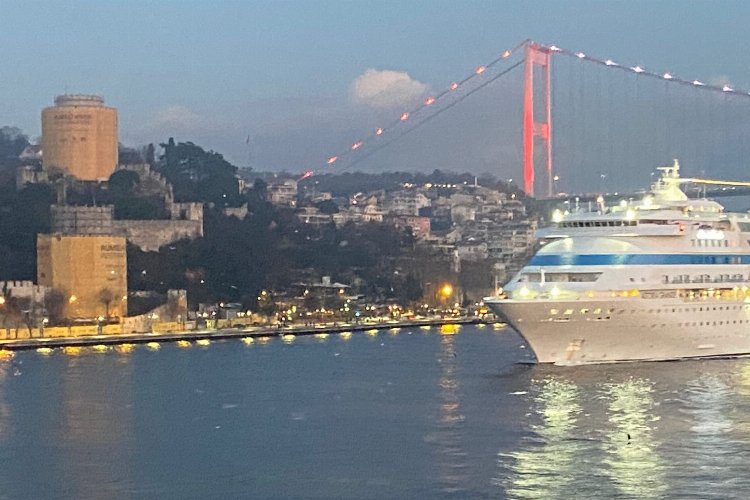 2023 yılında 1.5 milyon kruvaziyer yolcu sayısını yakalamayı başardıklarını belirten