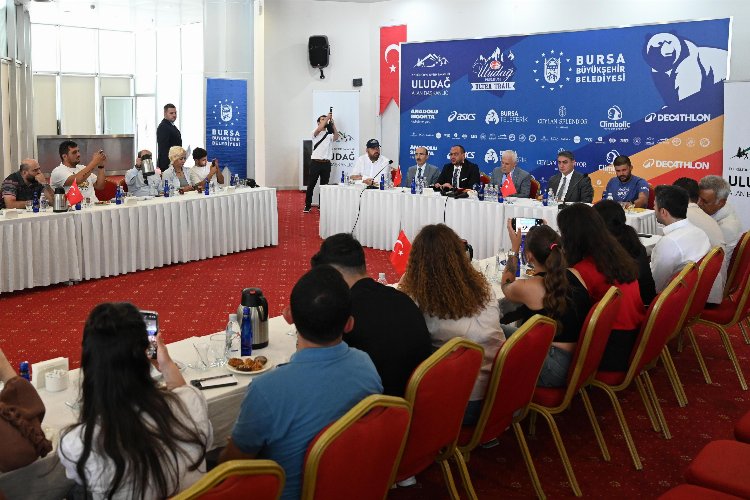 Uludağ Premium Ultra Trail öncesinde Merinos Atatürk Kültür Kongre Merkezi’nde