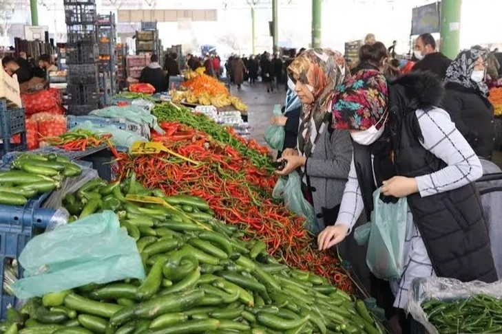 Gıda enflasyonu, özellikle market ve pazar fiyatlarında artmaya devam ediyor.