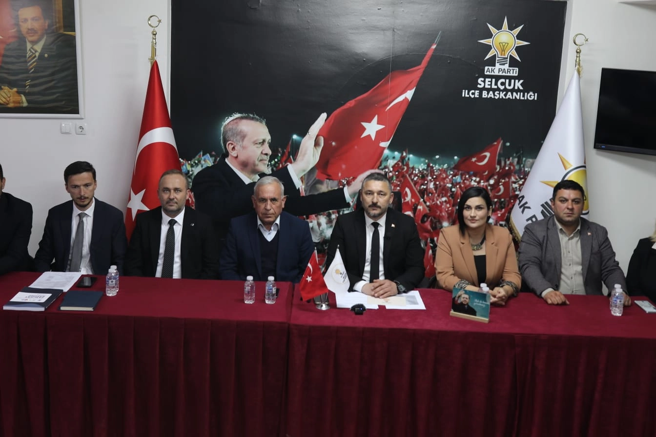 Efes Selçuk Belediye Başkanı Filiz Ceritoğlu Sengel’e yönelik eleştiriler çığ