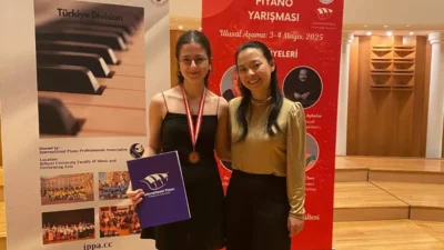 Antalya Büyükşehir Belediyesi İsmail Baha Sürelsan Konservatuvarı’nın yetenekli 3 piyano