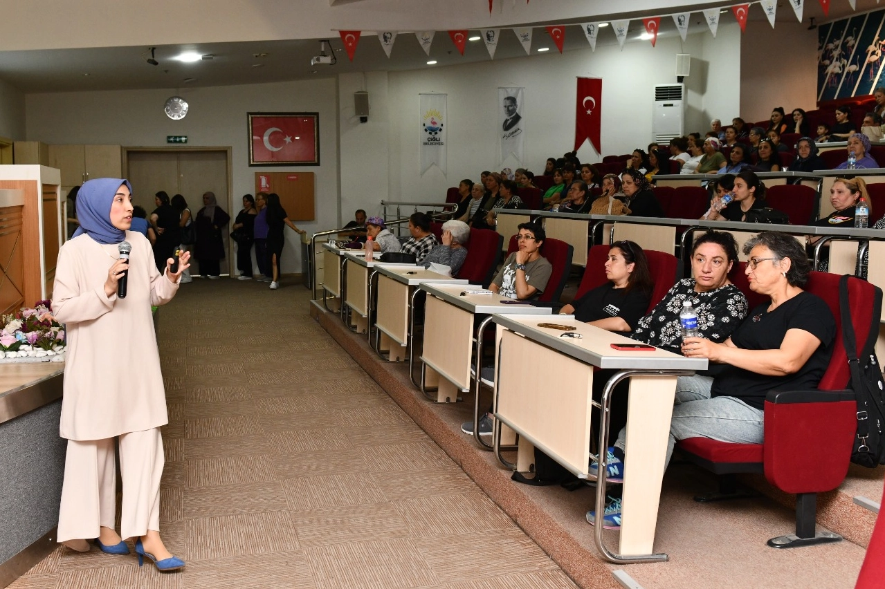 İzmir’in Çiğli ilçesinde kadınlara yönelik sağlıklı yaşam farkındalığını artırmak amacıyla