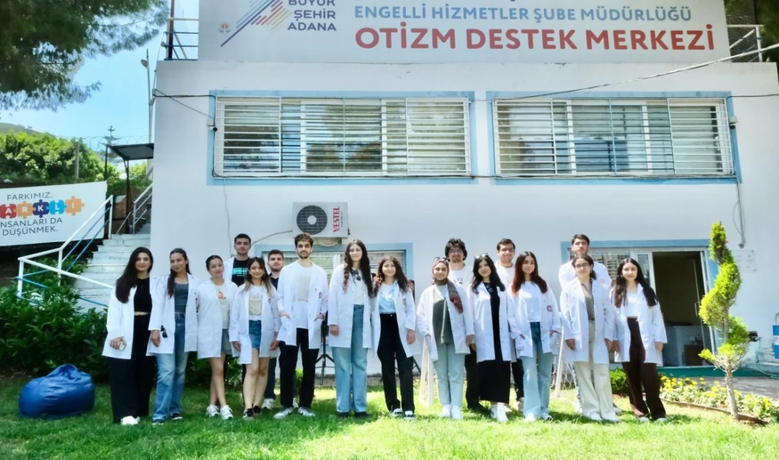 Tıp Fakültesi öğrencileri, Adana Büyükşehir Belediyesi Otizm Destek Merkezi’nde otizmli