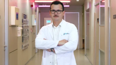 Bel fıtığında ilk aşamanın genellikle ameliyatsız tedaviler olduğunu belirten uzmanlar,