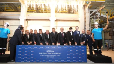 Şişecam, 200 milyon euro yatırımla Tarsus’ta faaliyete geçirdiği buzlu cam