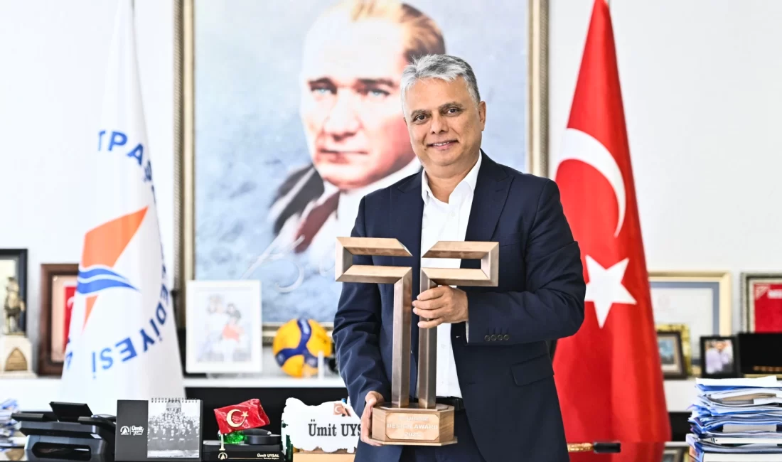 Antalya Muratpaşa’da ‘Kaleiçi Evleri’ne turizm tasarım ödülü Antalya’da Muratpaşa Belediyesi, Kaleiçi’nin gündelik yaşamın tarihini sandıklardan çıkarıp bugüne