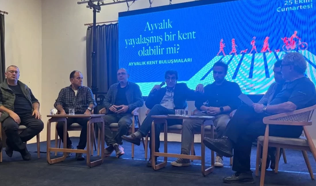 Balıkesir Ayvalık’ta “Kent Buluşmaları” başladı Balıkesir Ayvalık Belediyesi, Ayvalık Kent Konseyi ve Ayvalık Siviller Platformu