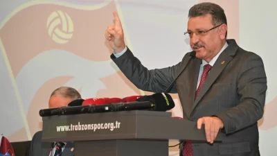 Başkan Genç: “Trabzonspor, hakkı savunma mücadelesinin en güçlü platformudur” Trabzon Büyükşehir Belediye Başkanı Ahmet Metin Genç, Trabzonspor’un 59. Olağan