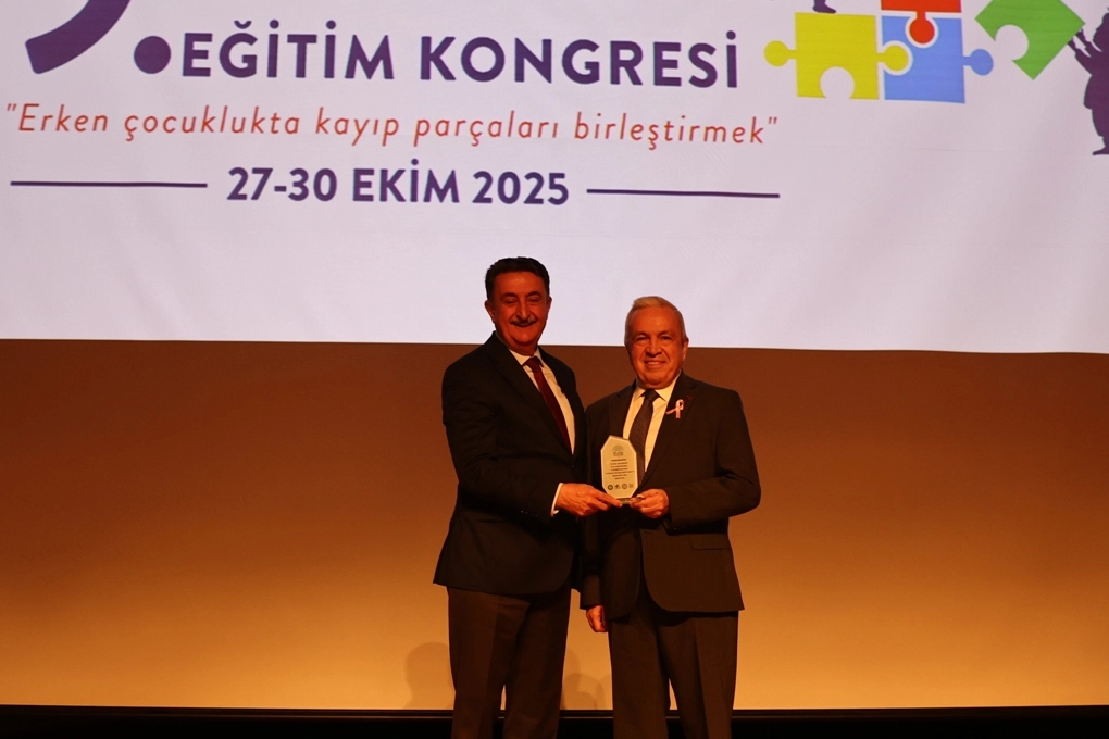 Bursa’da Nilüfer Belediye Başkanı Şadi Özdemir, 9. Uluslararası Okul Öncesi