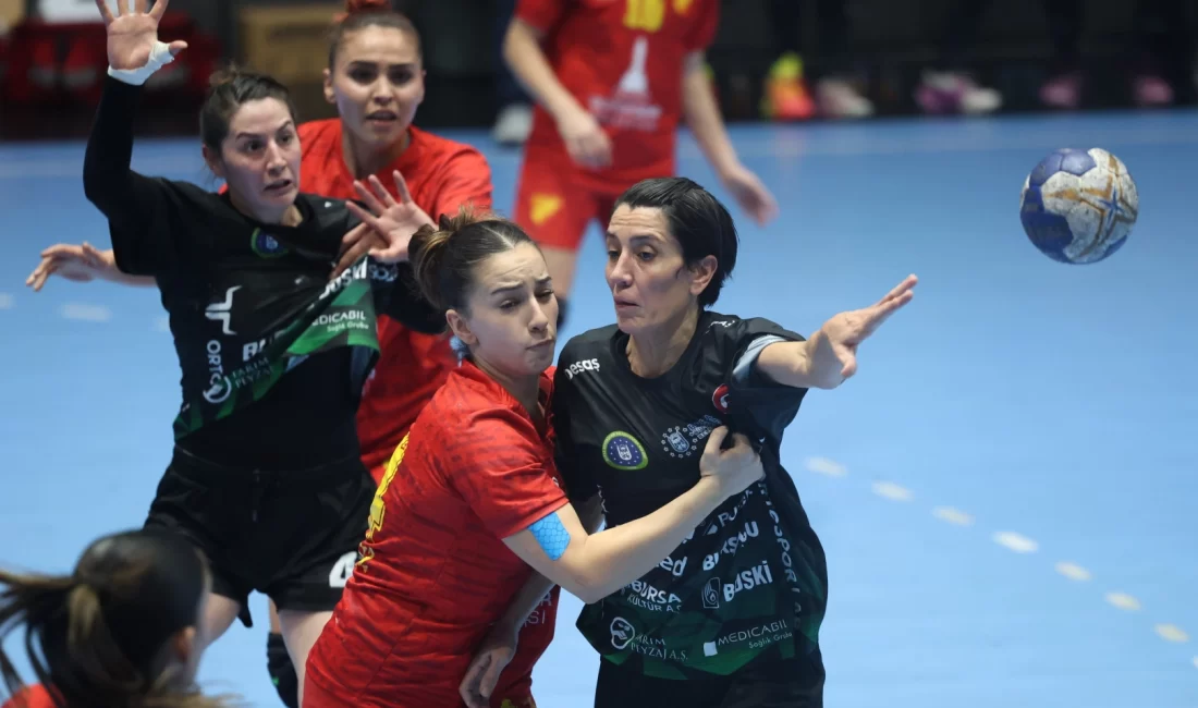 Bursa Büyükşehirli kadın hentbolcular rahat kazandı Kadınlar Hentbol Süper Ligi’nde mücadele eden ve liderlik koltuğunda oturan