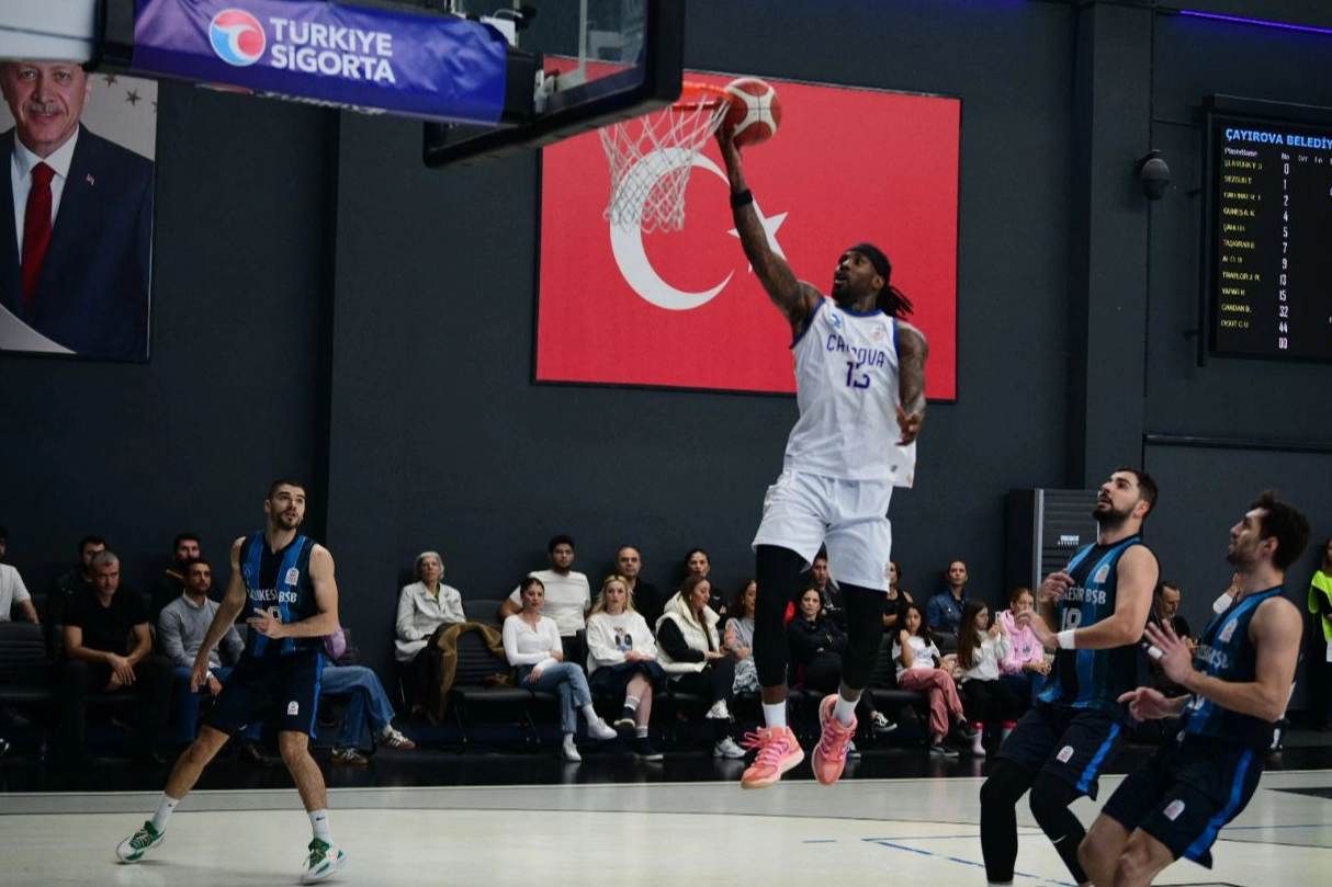 Türkiye Basketbol Ligi 2025-2026 Sezonu 7. Hafta karşılaşmasında sahasında Balıkesir