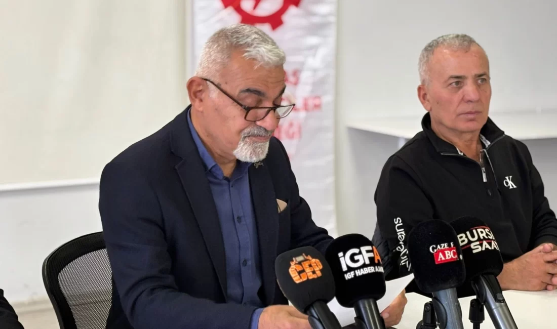 ÇGD Bursa Şubesi: Kayyım kararı siyasi motivasyonludur Çağdaş Gazeteciler Derneği (ÇGD) Bursa Şubesi, kayyım atanan TELE1 televizyonu