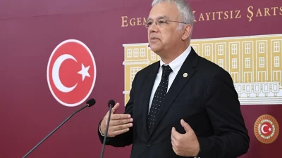 CHP’li Pala: Hastalar randevu oluşturmakta zorlanıyor CHP Bursa Milletvekili Kayıhan Pala, 2025 Tıpta Uzmanlık Eğitimi Girişi