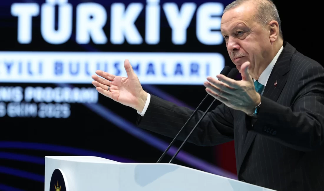 Cumhurbaşkanı Erdoğan: Soğukkanlılıkla menzile yürüyoruz Cumhurbaşkanı Recep Tayyip Erdoğan, “Türkiye Yüzyılı Buluşmaları” kapsamında yaptığı konuşmada,