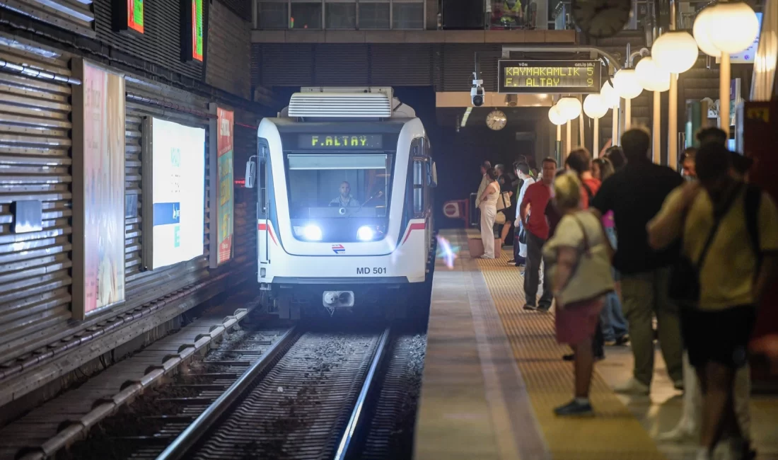 Cumhuriyet Bayramı’nda ulaşım İzmir’de yüzde 50 indirimli İzmir Büyükşehir Belediyesi’ne bağlı ESHOT, İZULAŞ, İZDENİZ, Metro ve Tramvay