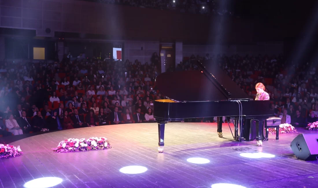 Gaziantep’te 29 Ekim’e özel Türk Dünyası Piyanistleri Buluşması Gaziantep Büyükşehir Belediyesi tarafından 29 Ekim Cumhuriyet Bayramı Etkinlikleri kapsamında