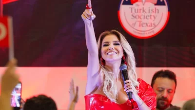 Gülben Ergen, Amerika’daki üç konserlik turnesinin ilk durağı olan Dallas’ta