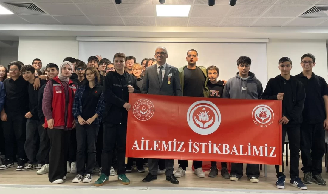 Keşan’da kahraman gazi gençlerle buluştu Edirne Keşan’da “Vatan ve Kahramanlık Buluşmaları” Projesi Kapsamında Keşan Şehit