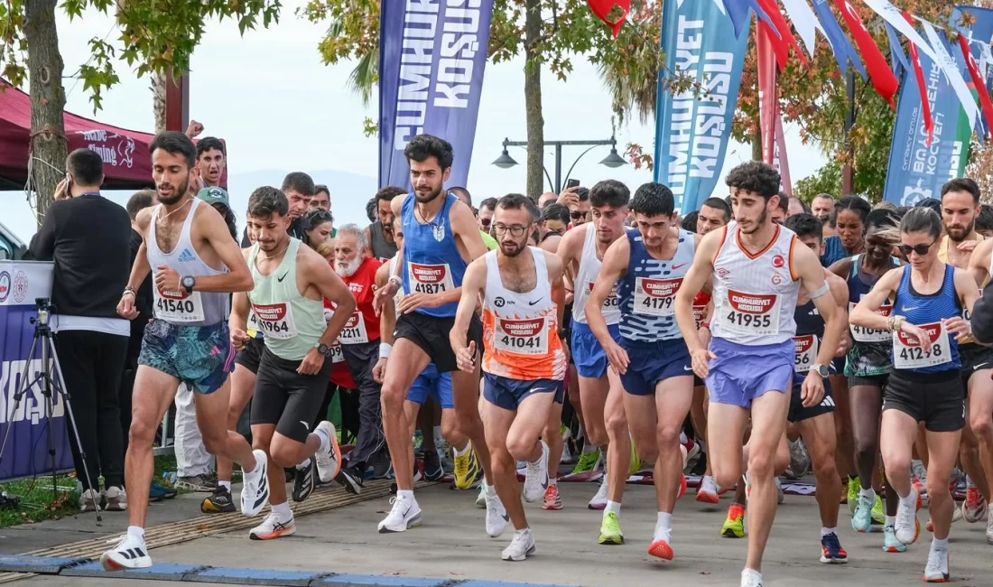 Kocaeli, Cumhuriyet’e koştu 29 Ekim Cumhuriyet Bayramı kutlamaları kapsamında Kocaeli Büyükşehir Belediyesi tarafından