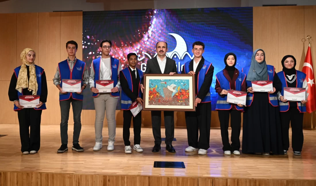 Konya’da Başkan Altay ‘LİMAN Gönüllüleri’ ile buluştu Konya Büyükşehir Belediye Başkanı Uğur İbrahim Altay, Lise Medeniyet Akademisi