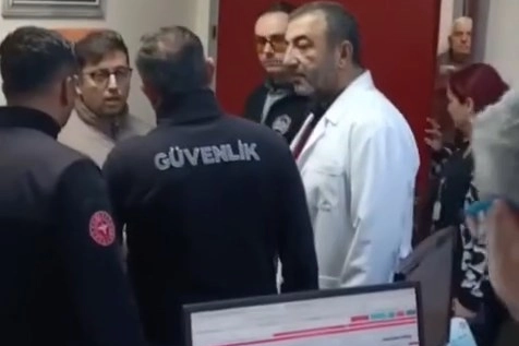 Mudanya Devlet Hastanesi’nde ‘1111 Beyaz Kod’ tatbikatı gerçeği aratmadı! Bursa’da Mudanya Devlet Hastanesi’nde olası şiddet olaylarına karşı personelin hazırlık