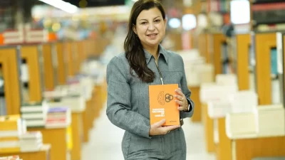 AKKA Kalıp Enjeksiyon Yönetim Kurulu Başkan Nazan Akıncı yaklaşın 22