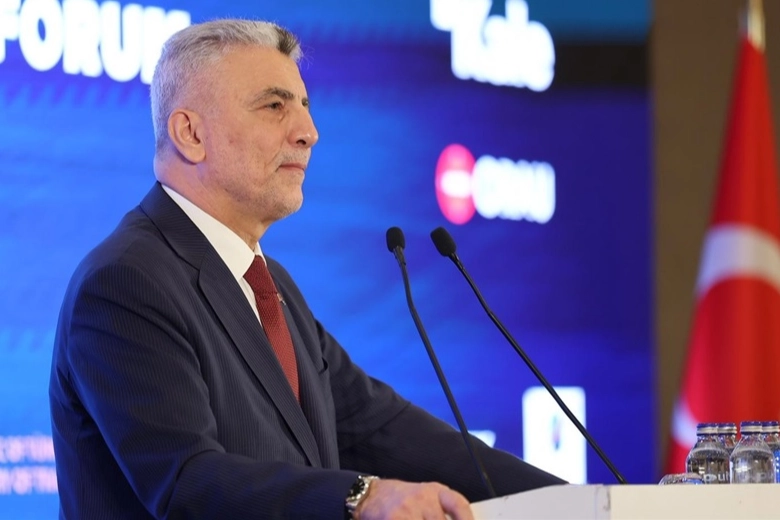 Kahire’ye giden Ticaret Bakanı Ömer Bolat, iki ülke arasındaki kardeşlik