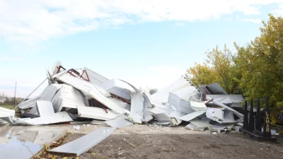 Bursa Nilüfer Belediyesi yıkım ekipleri, Çalı ve Akçalar Mahalleleri’nde toplam