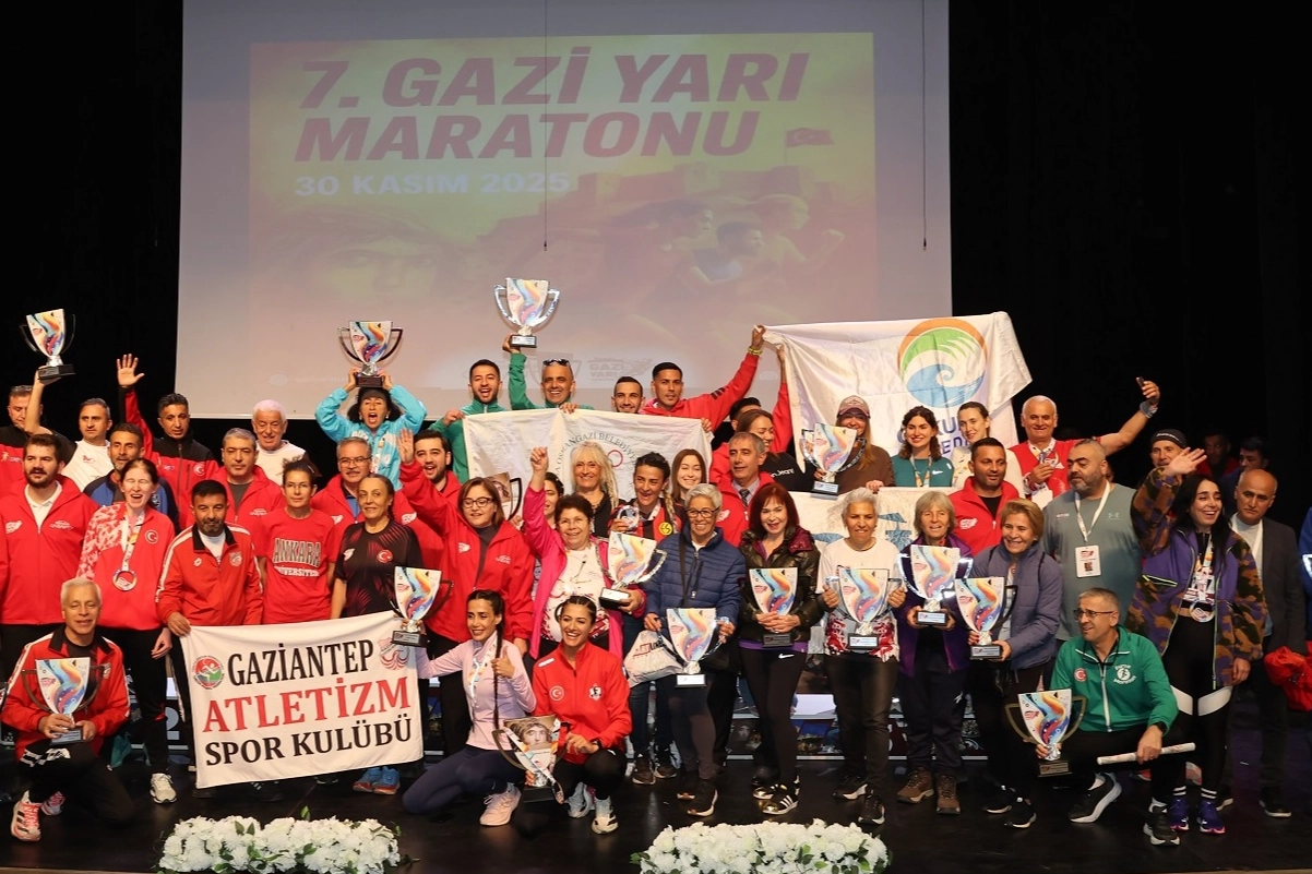 Gaziantep Büyükşehir Belediyesi ve Türkiye Atletizm Federasyonu iş birliğinde düzenlenen