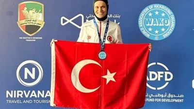 Sakarya Büyükşehir Belediyesi Spor Kulübü Kick Boks sporcusu Ayşe Kaplan,