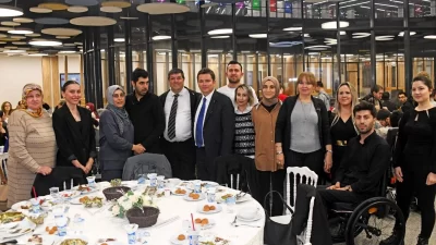 Bursa’da Osmangazi Belediye Başkanı Erkan Aydın, 3 Aralık Dünya Engelliler