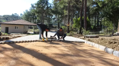 Antalya Büyükşehir Belediyesi, Manavgat’ta mahallelerde mezarlıkların eksiklerinin giderilmesi için çalışma