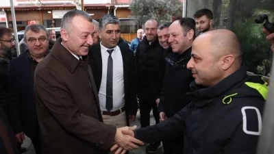 Kocaeli Büyükşehir Belediye Başkanı Tahir Büyükakın yoğun programları arasında hemşehri